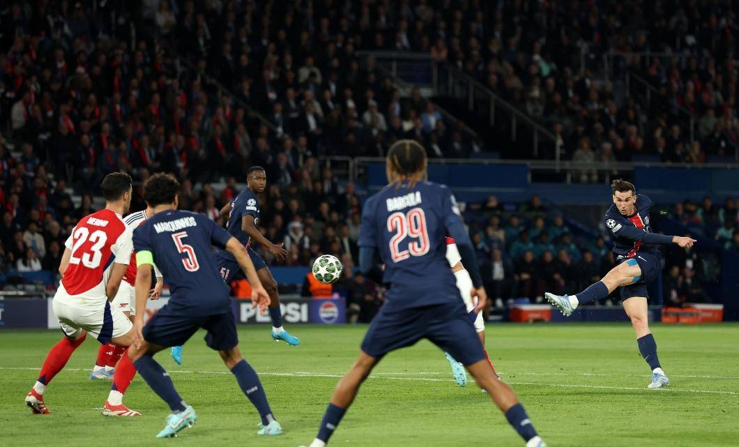 巴黎圣日耳曼逆转多特蒙德，晋级欧冠四强！