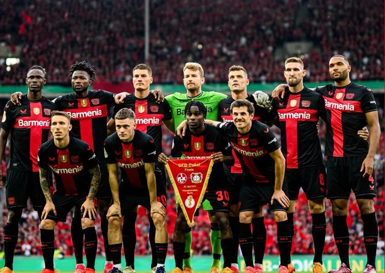 包含勒沃库森客场告捷，提升战绩的词条