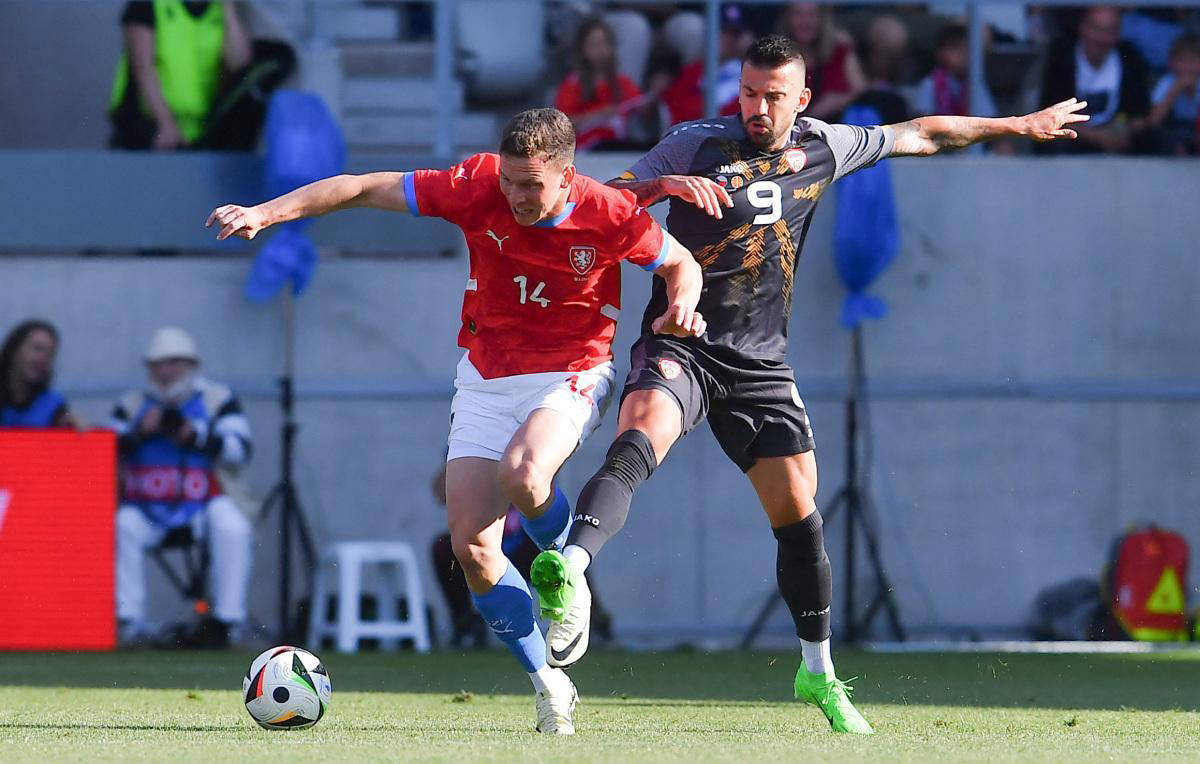 开云体育APP下载-欧预赛球员表现稳定，发挥出色