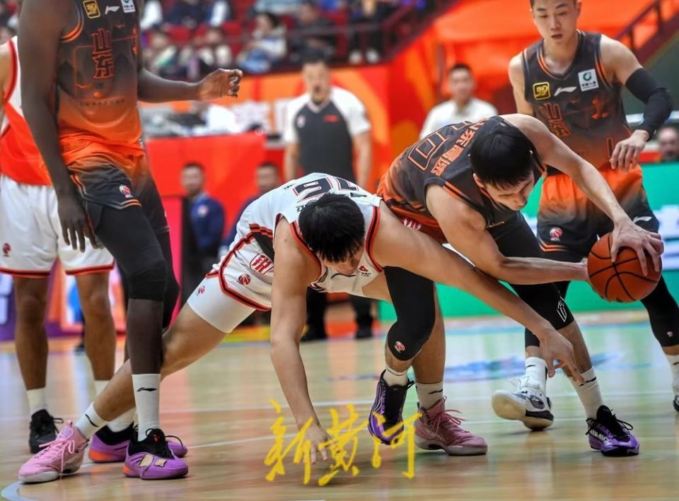 开云体育app-北京队奋力突围，主场大胜江苏队