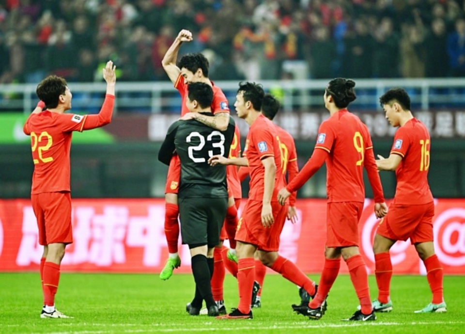 北京队奋力突围,主场大胜江苏队 北京队奋力突围,主场大胜江苏队