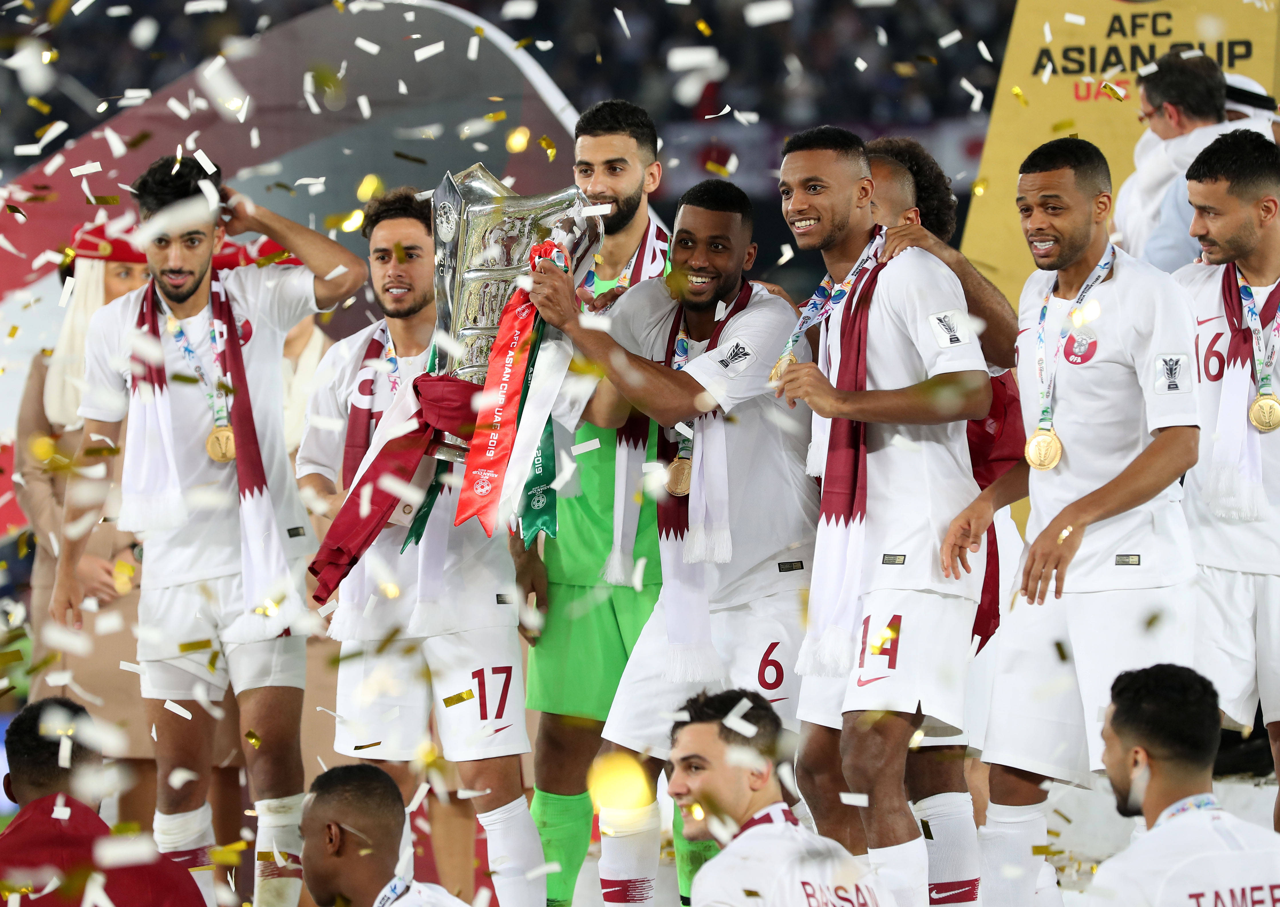 开云下载-各国代表队在比赛场上赛出风采