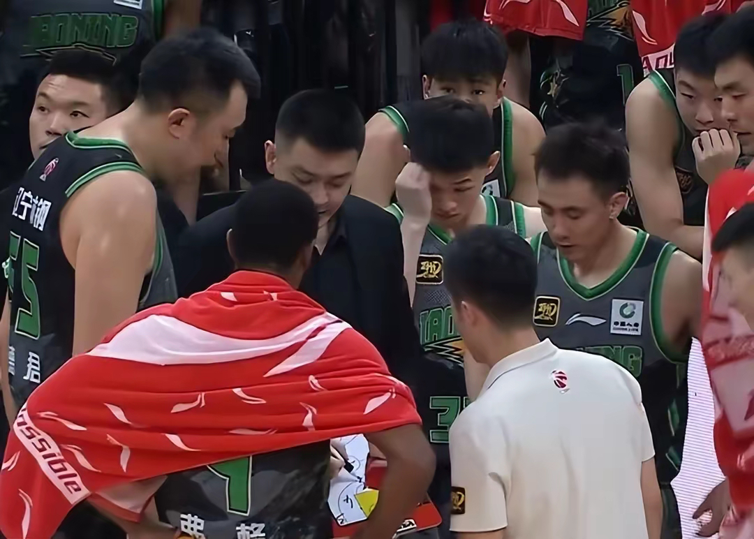 开云体育官网-大连男篮遭遇困难，寻找战胜方法的简单介绍