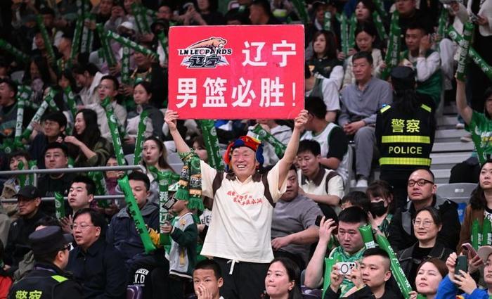 大连男篮遭遇困难,寻找战胜方法的简单介绍 大连男篮遭遇困难,寻找战胜方法的简单介绍