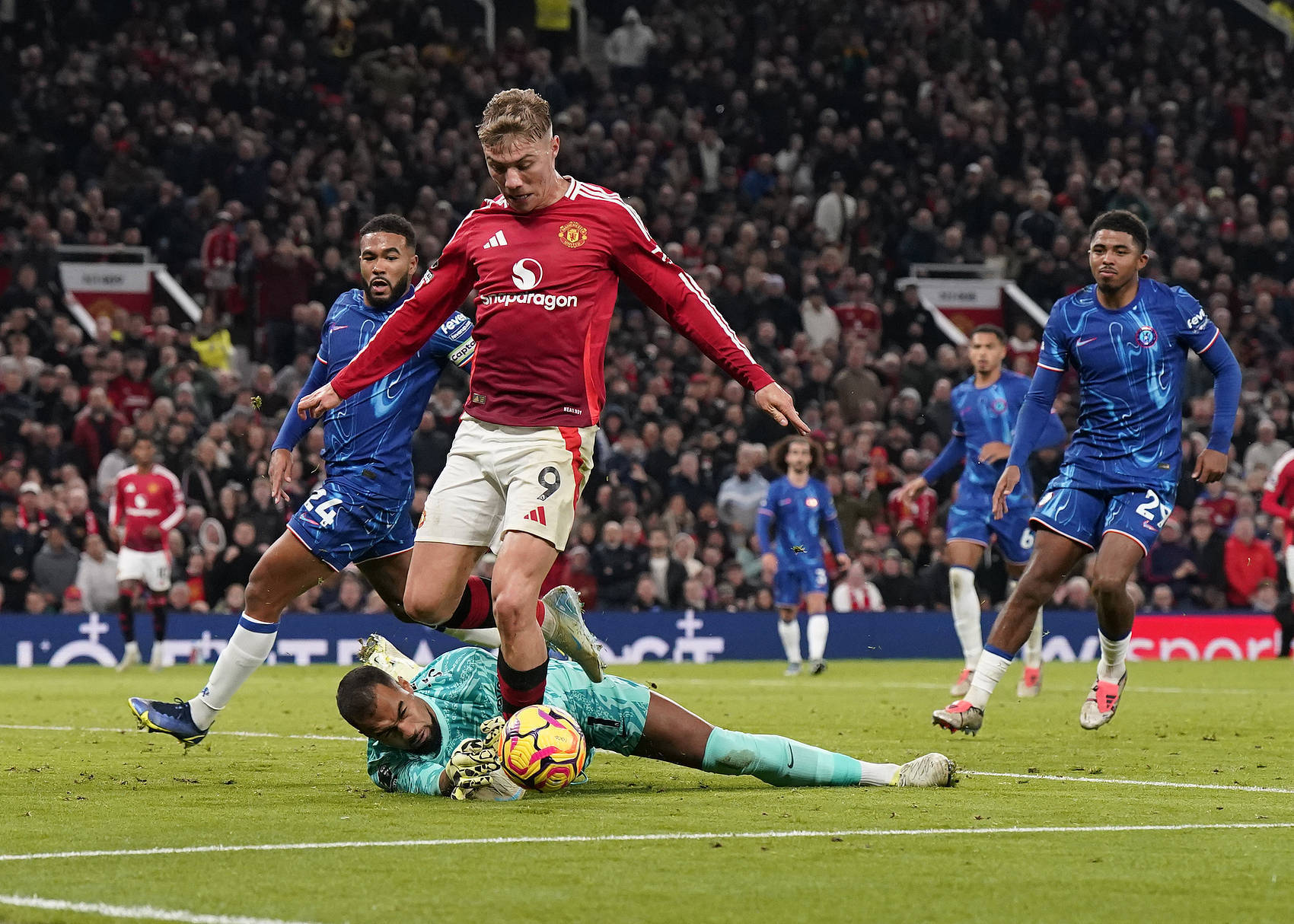 开云体育官网-曼联主帅发布致胜战术，球队取得关键胜利的简单介绍