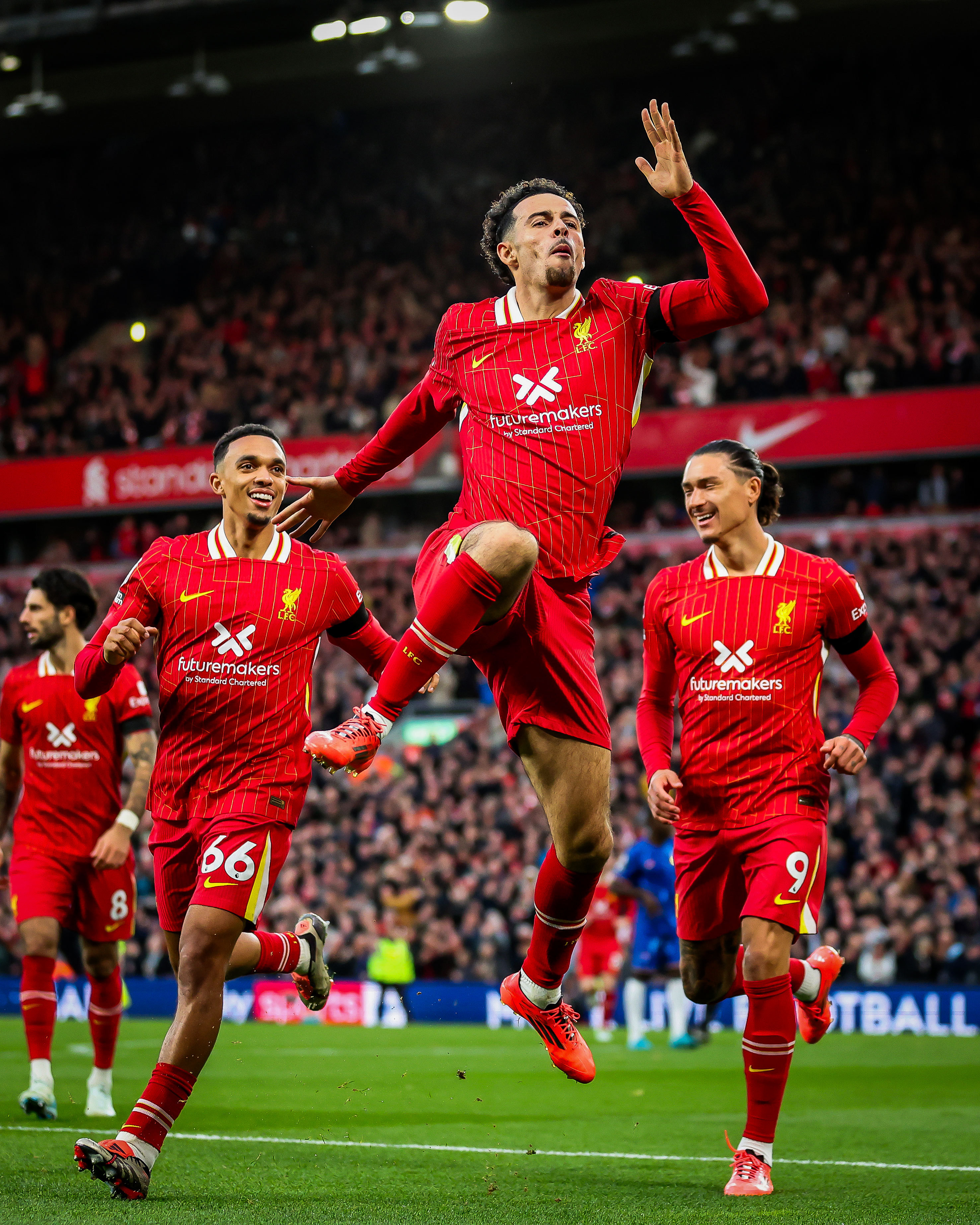 包含利物浦主场收获胜利,稳居榜首的词条 包含利物浦主场收获胜利,稳居榜首的词条