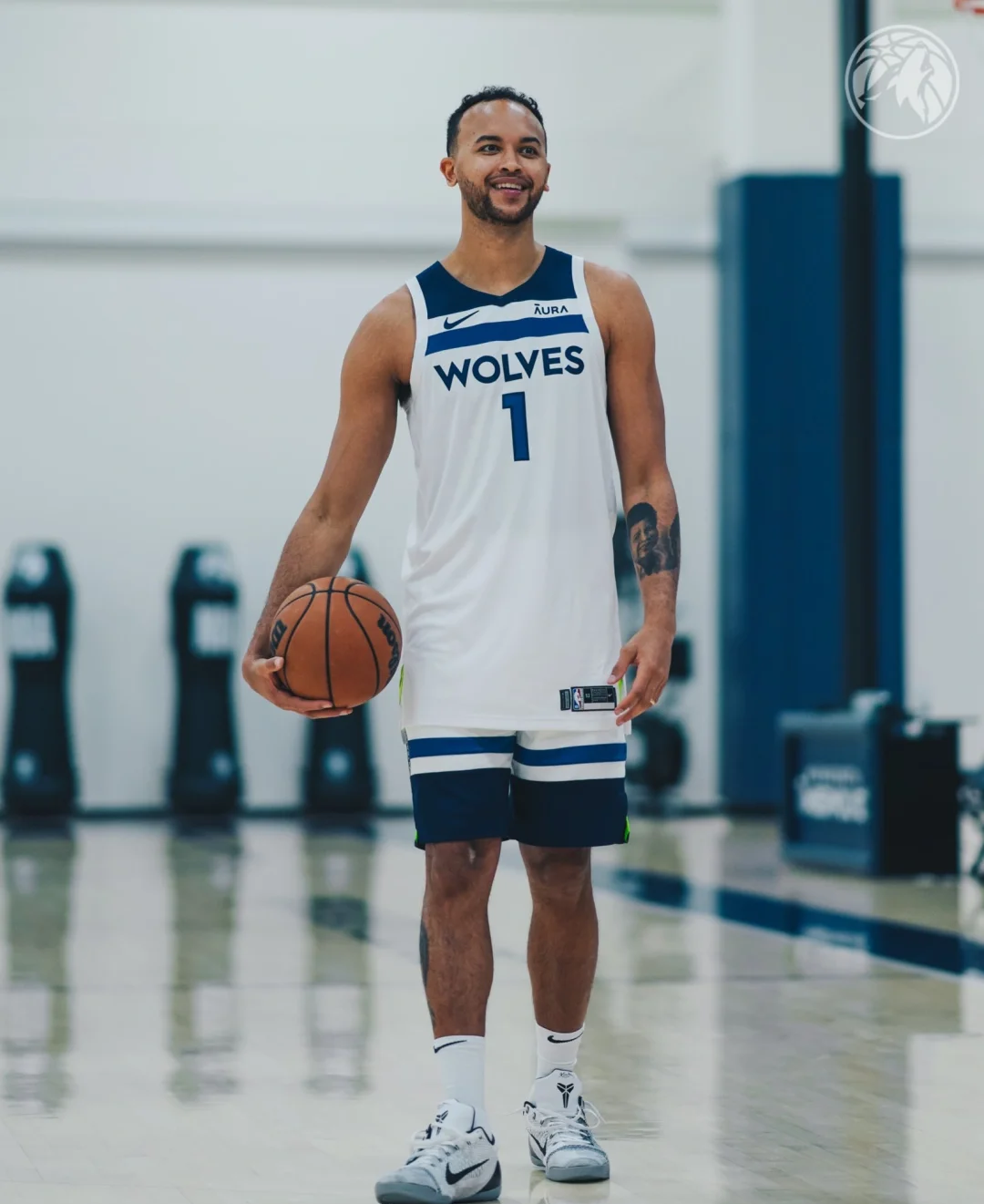 森林狼队球员人员调整，拟将新秀提拔为首发的简单介绍