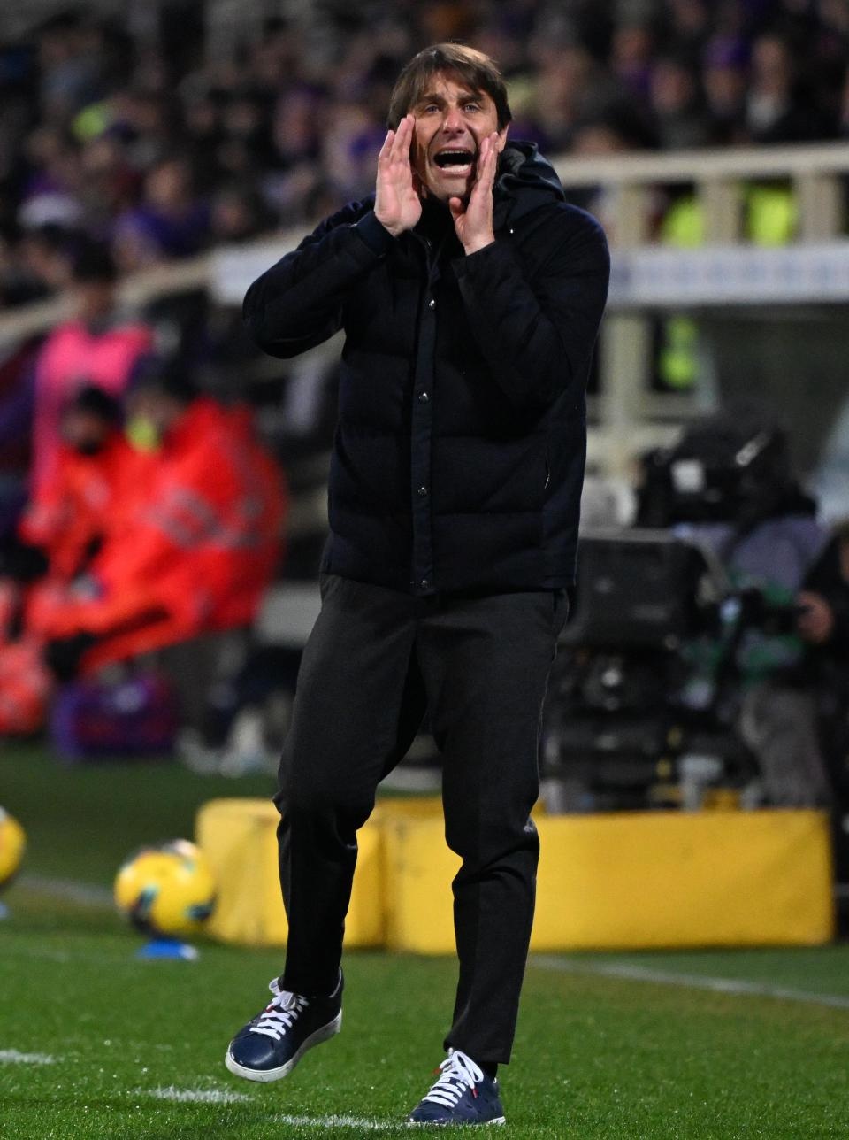 关于那不勒斯主场击败对手，继续追赶前四的信息