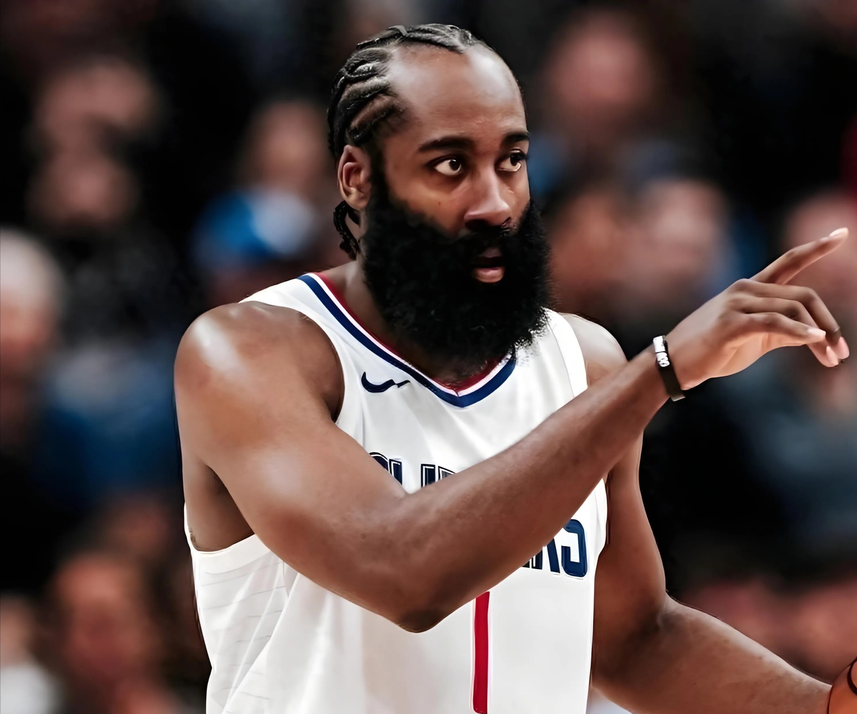 快船主帅再度遭遇质疑，球队陷入危机