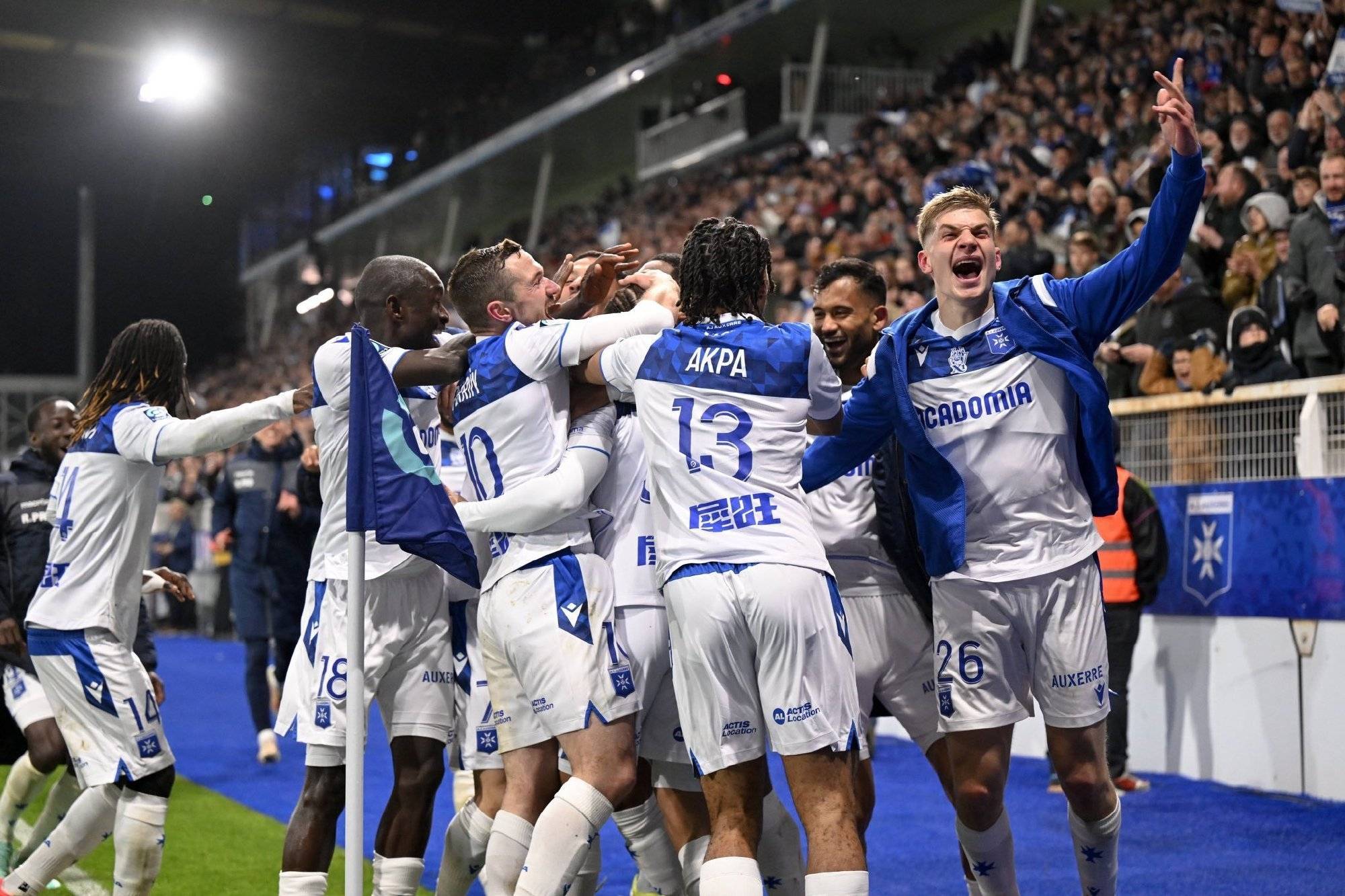 包含法甲强队碰撞：胜者晋级下一轮比赛的词条