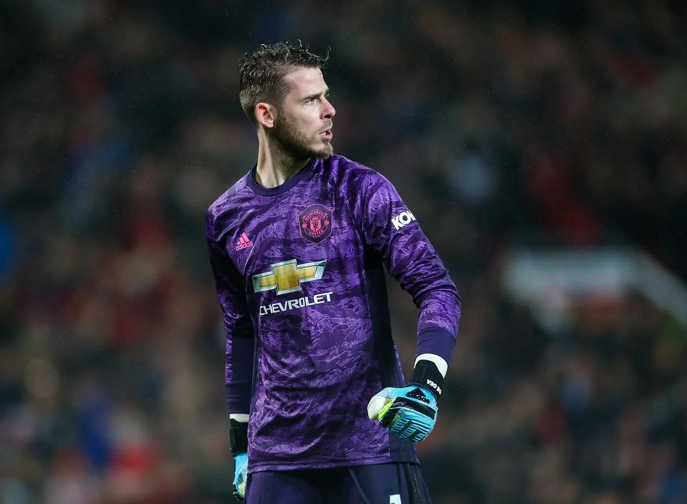 开云平台-夸布尔队后卫连续失误，备受批评