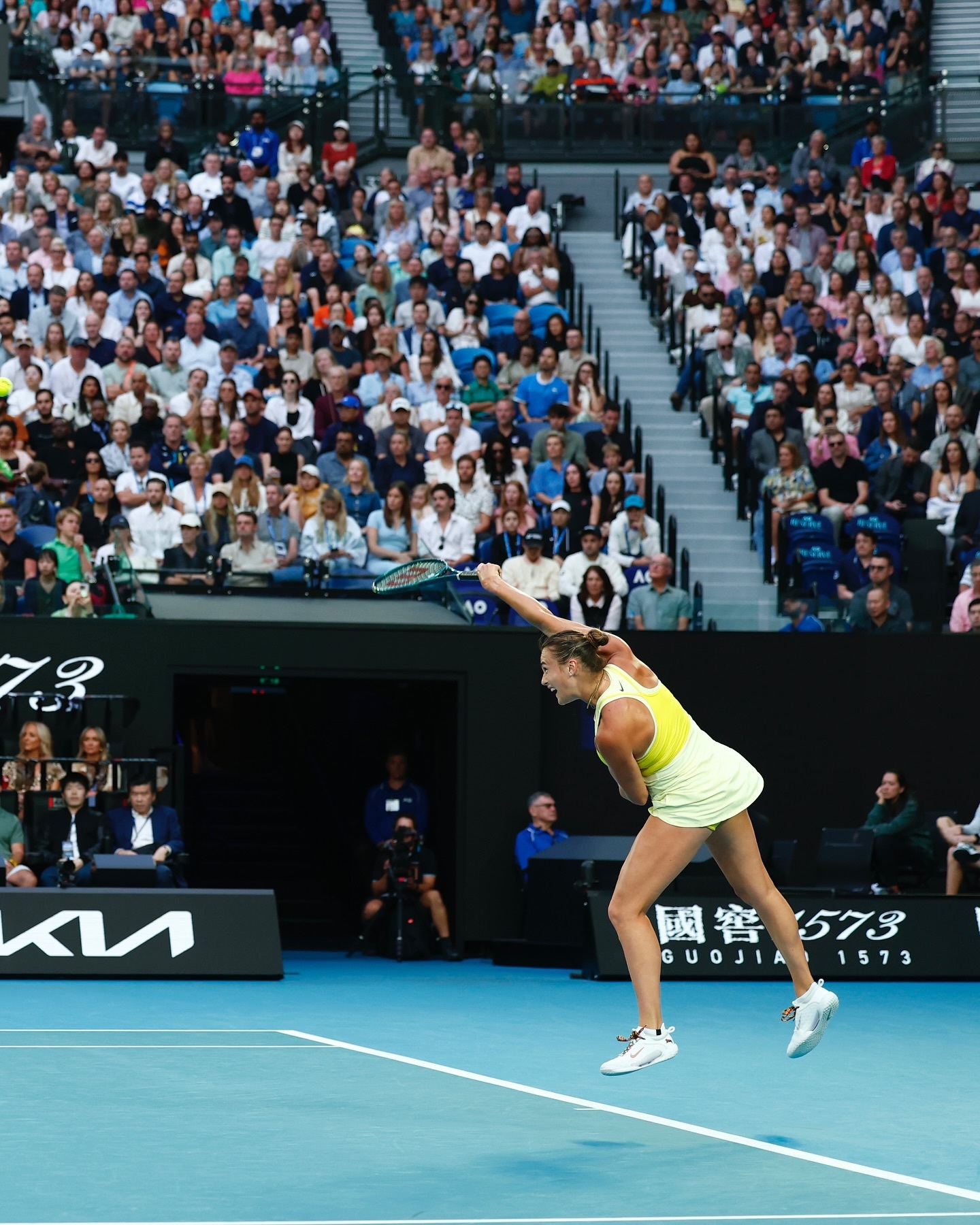 开云体育下载-澳洲杯女足比赛，女足球员华丽登场