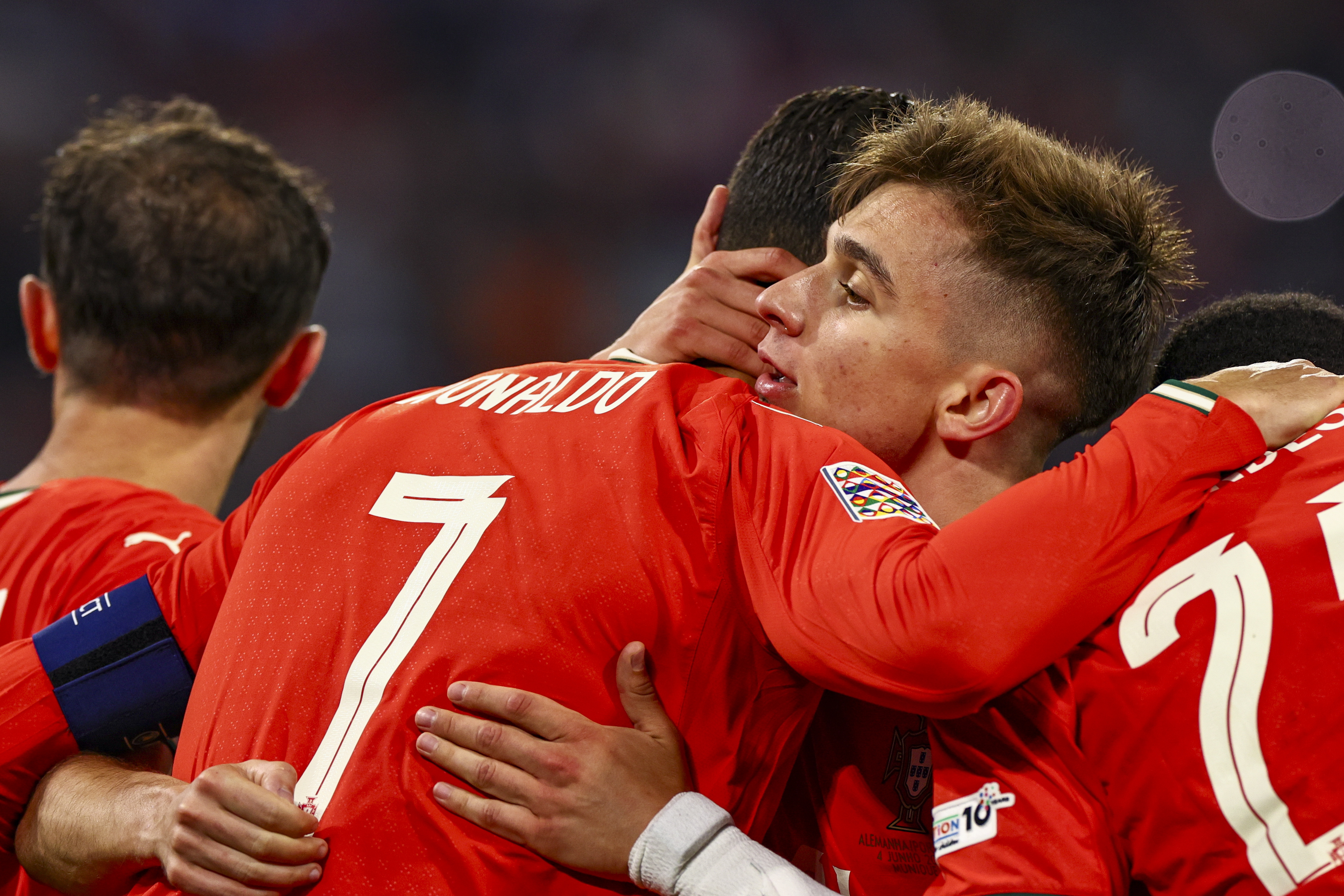 开云体育入口-欧国联比赛最新赛况：强队冲刺领先的简单介绍