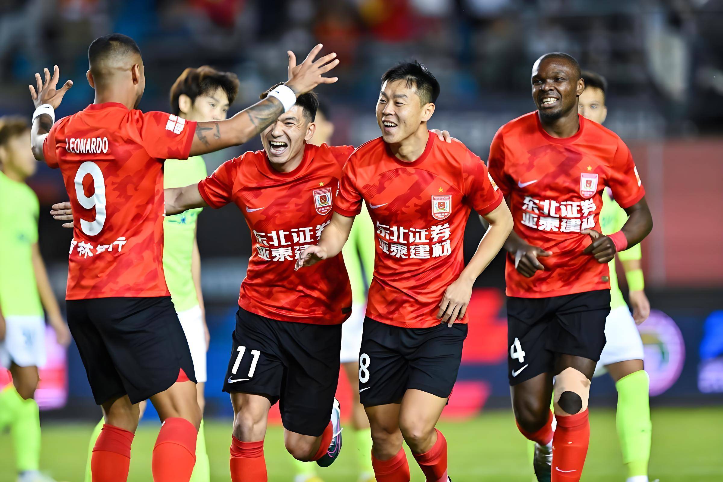 球队战术完善，士气高涨