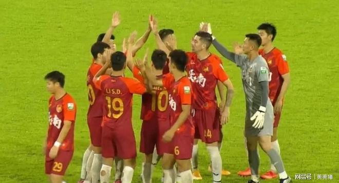 开云体育app-陕西男篮遭遇大败，连胜终结