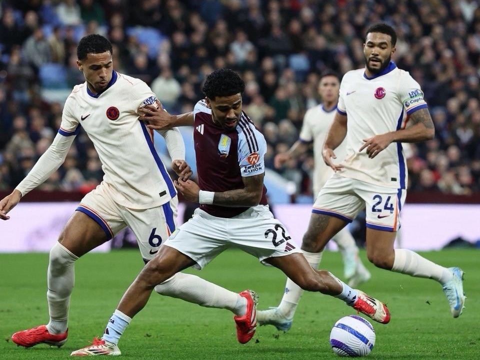 球队历经激烈角逐，夺得宝贵比赛胜利