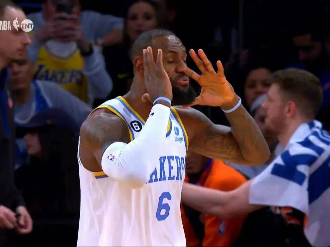 詹姆斯的逆转让粉丝胶着的简单介绍