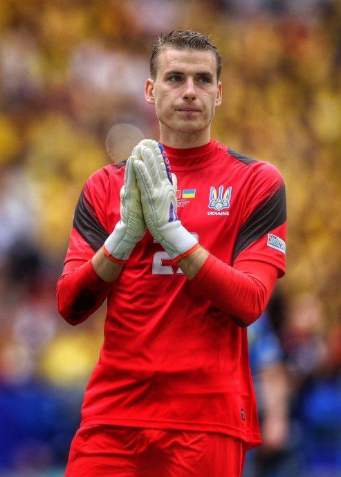 开云体育官方网站-关于乌克兰足球队备战重要国际比赛，士气高涨的信息