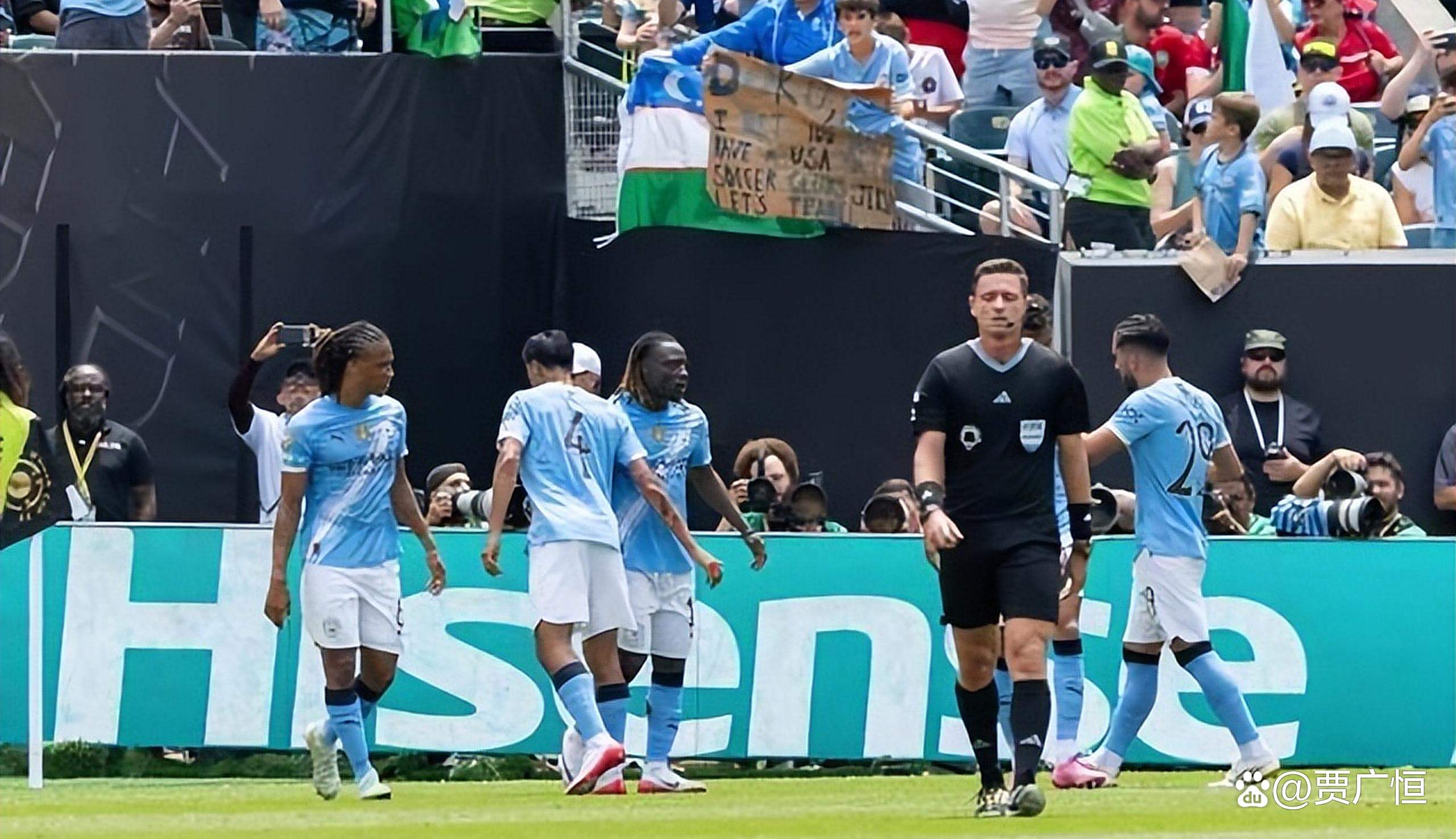 包含比赛中红牌频现,裁判执法屡屡引争议的词条 包含比赛中红牌频现,裁判执法屡屡引争议的词条