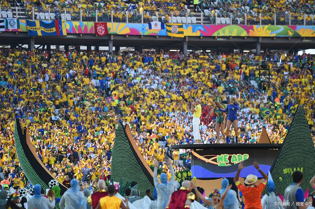 火爆比赛场面：世界球星风采尽显的简单介绍