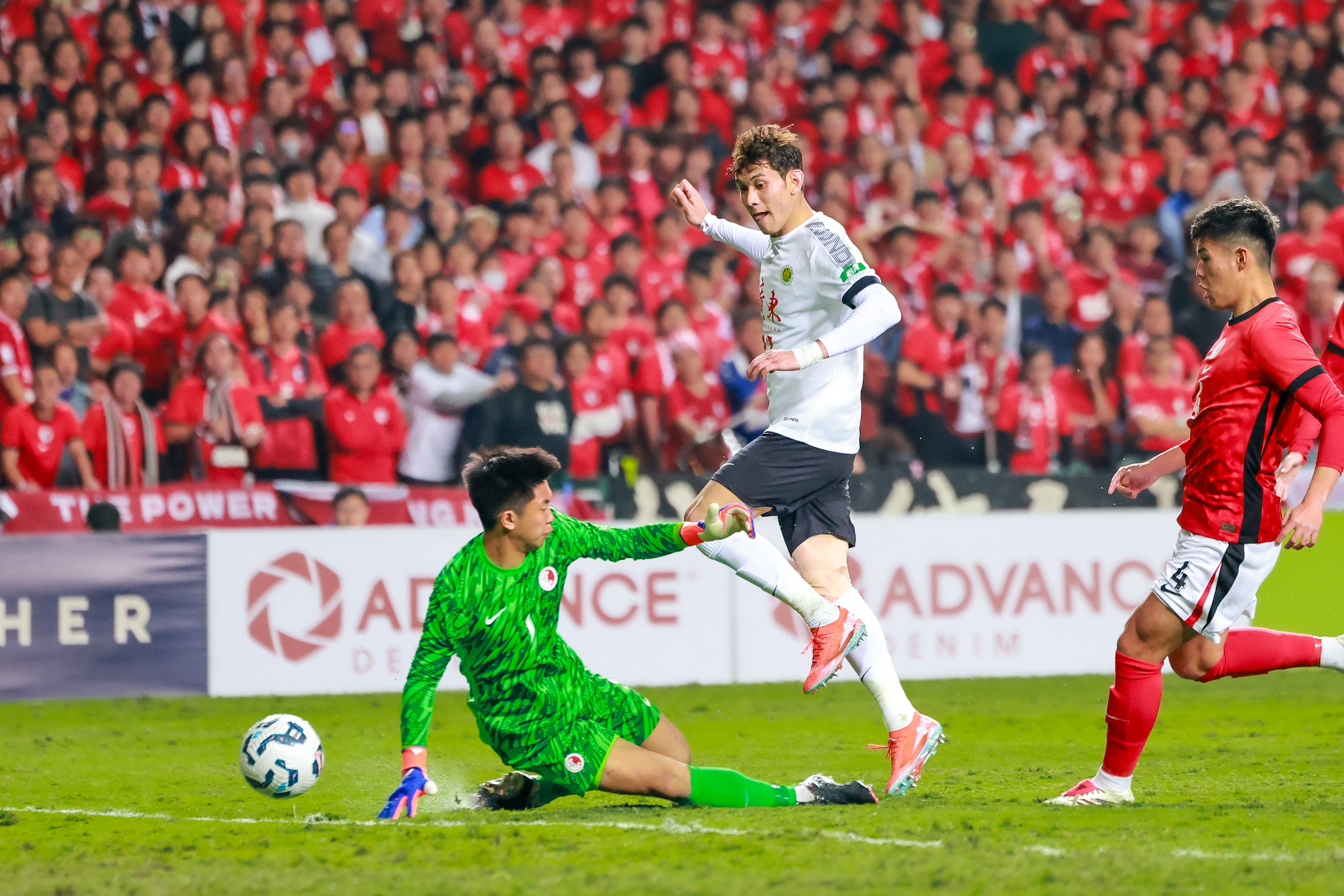 香港队实力雄厚，战胜对手实现四连胜