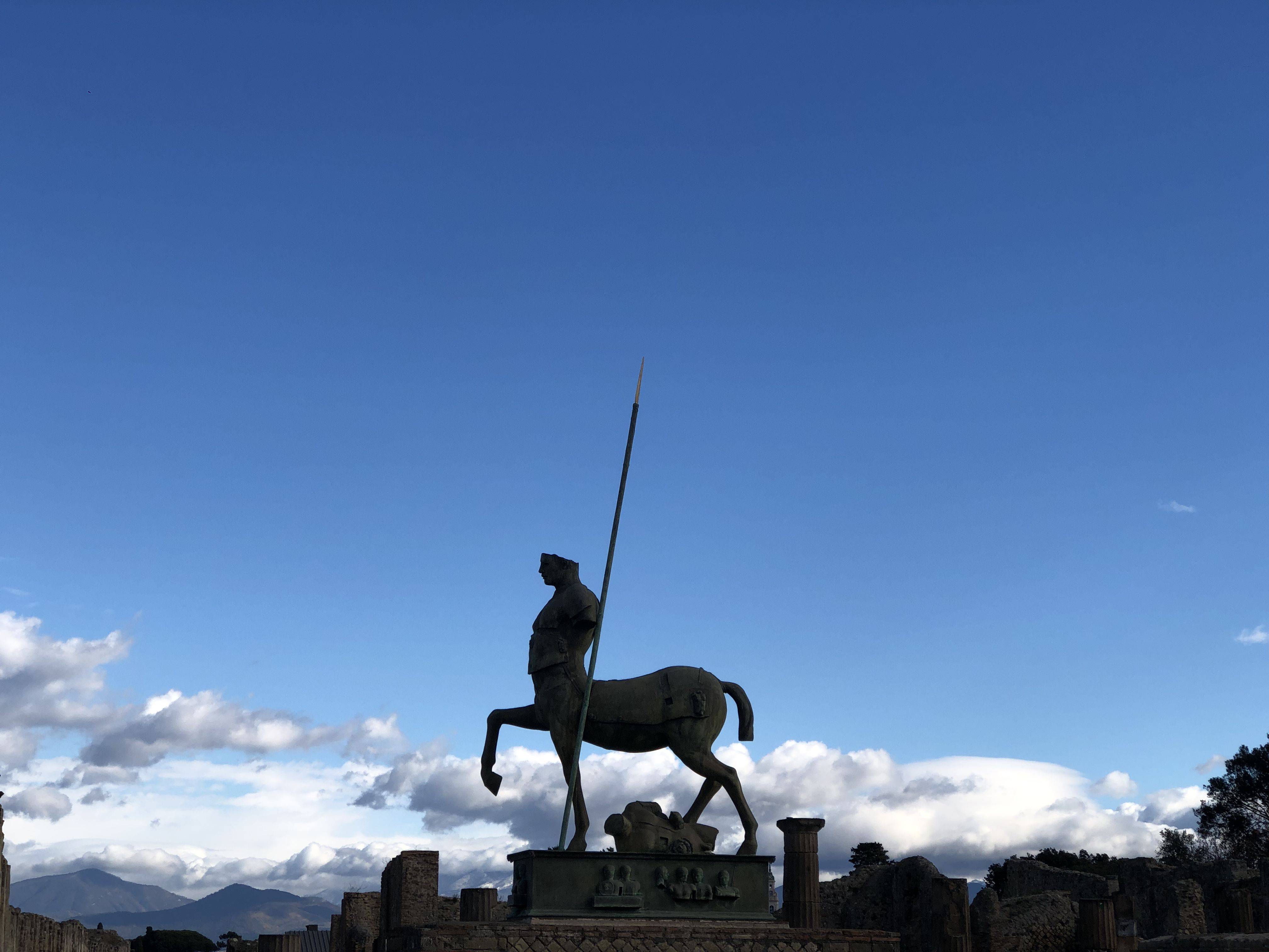 梵蒂冈队迎战圣马力诺队，胜者将晋级下一轮