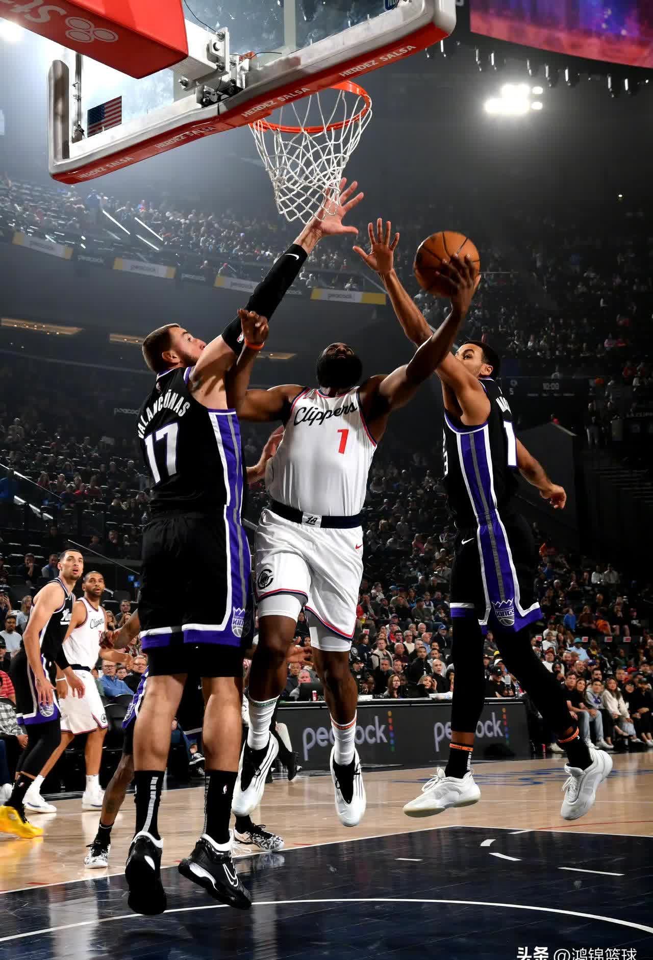 快船主场击败尼克斯,取得三连胜的简单介绍 快船主场击败尼克斯,取得三连胜的简单介绍