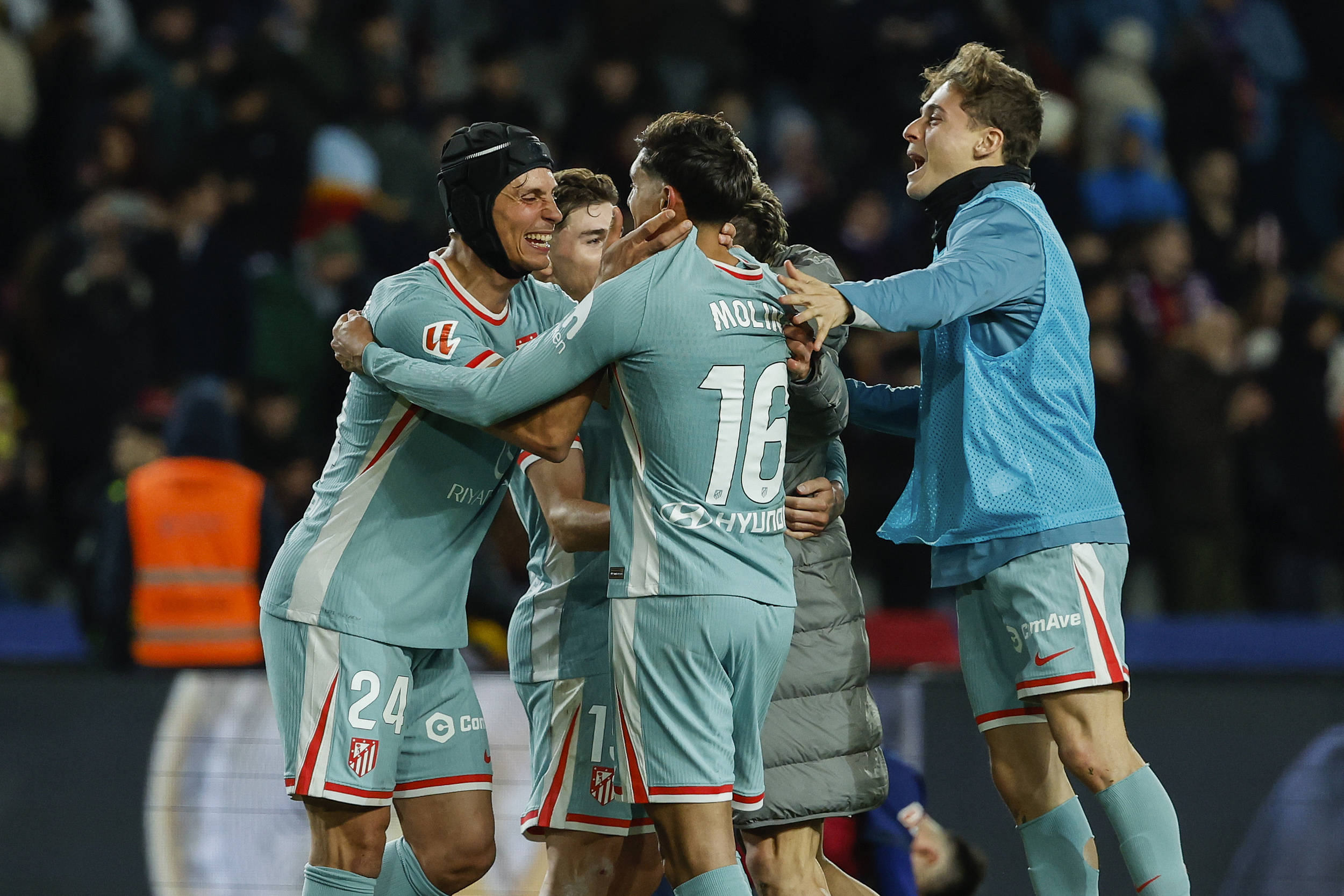 开云下载-包含尤文图斯中场受伤，球队进攻火力受影响的词条