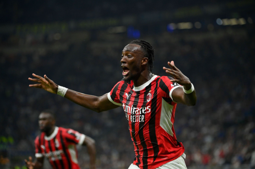 意甲老牌球队AC米兰锋线签约南非前锋,实力大增 意甲老牌球队AC米兰锋线签约南非前锋,实力大增