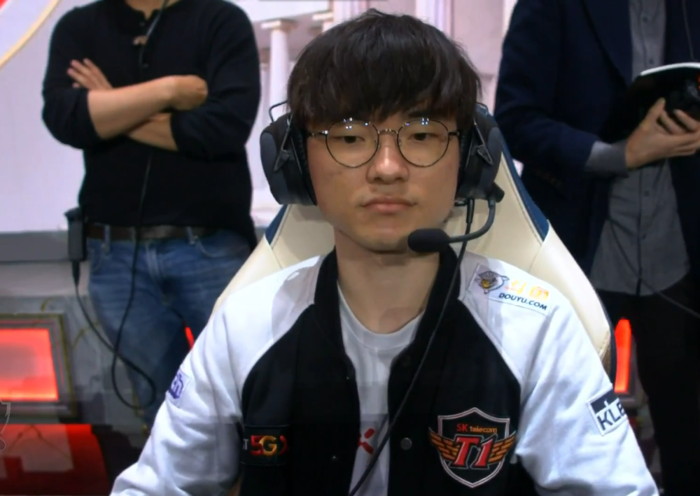 FNC险胜V5,Faker团战一打五八强赛3:2(釜山) FNC险胜V5,Faker团战一打五八强赛3:2(釜山)