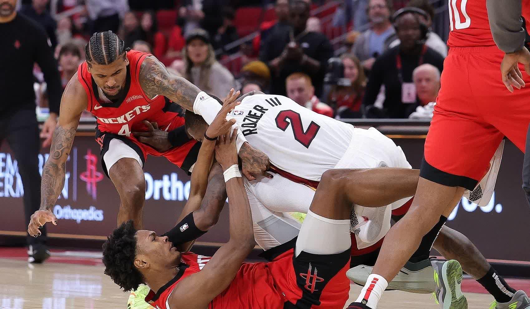 热火客场负于快船,遭遇两连败 热火客场负于快船,遭遇两连败