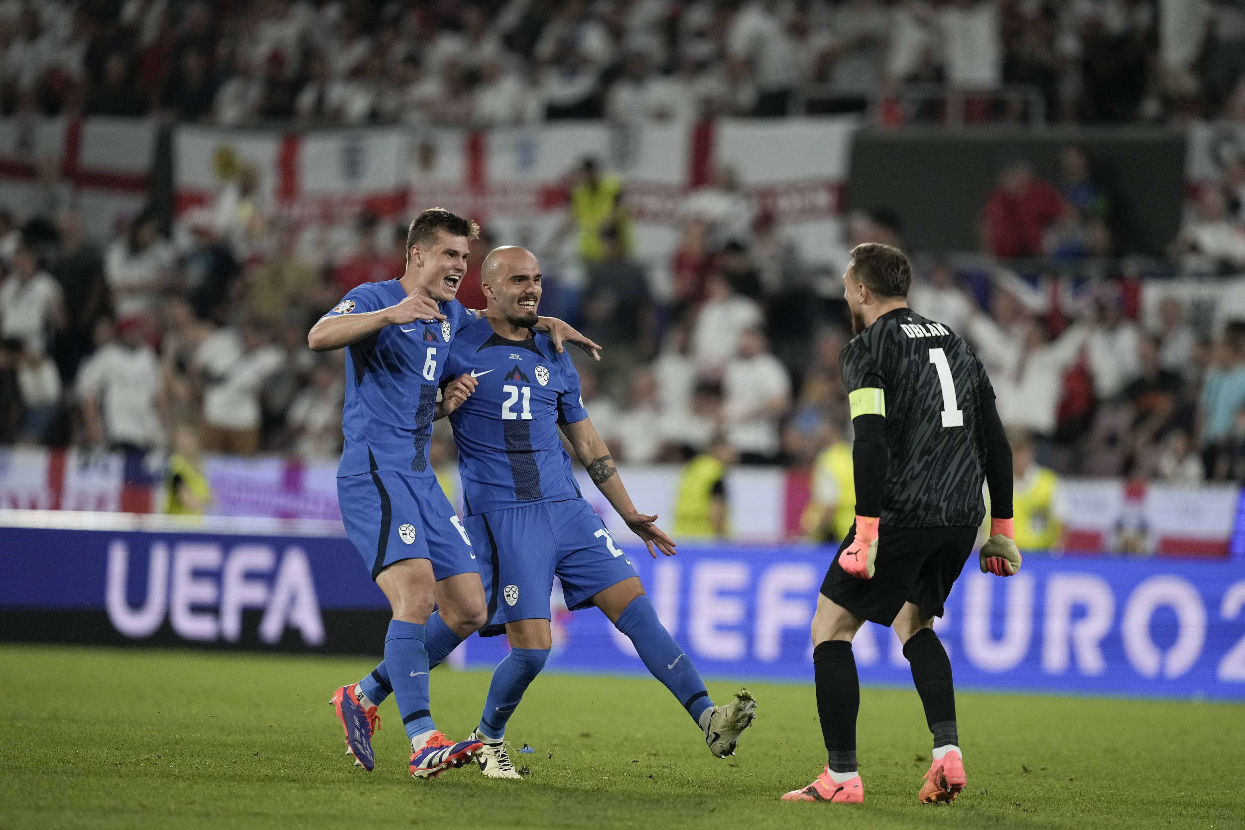 开云体育在线-关于欧预赛战绩揭晓，各队排名争先的信息