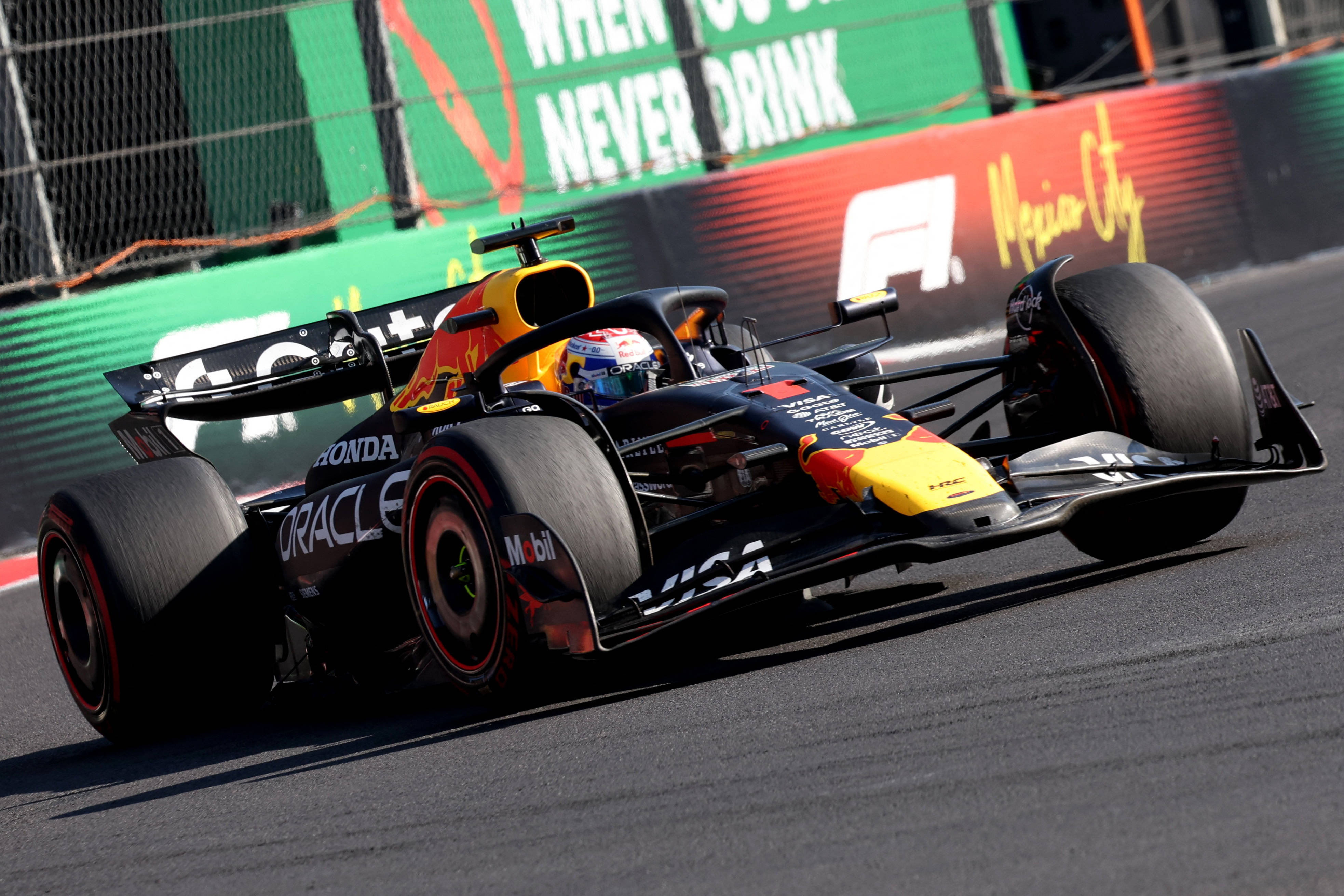 红牛车队碾压红牛二队，诺里斯刷新纪录