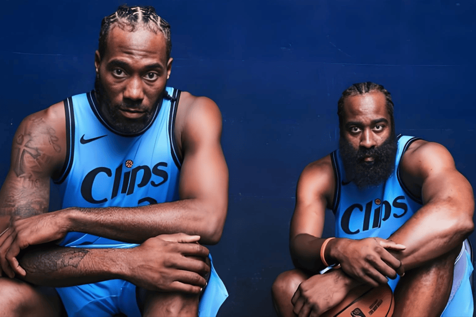 开云下载-步行者碾压马刺，伦纳德统治全场